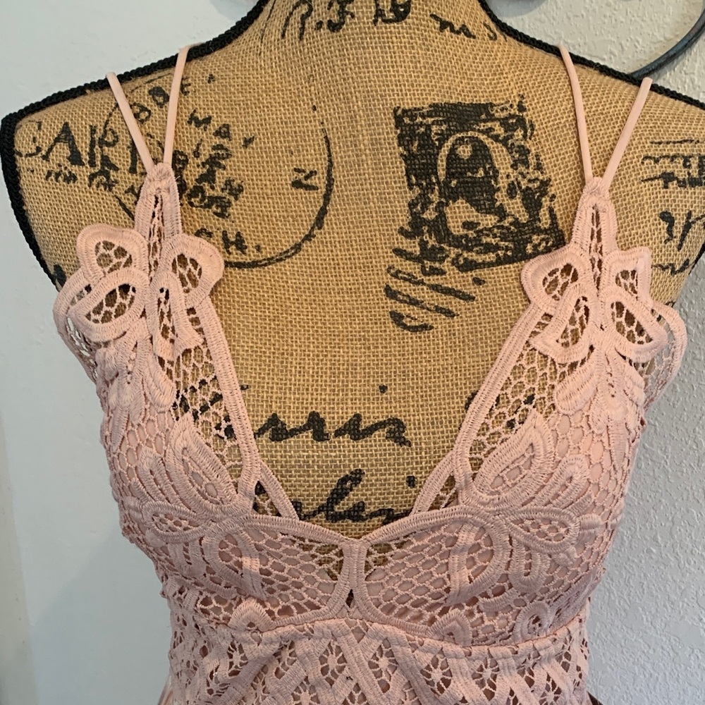 J for Justify Pink and Cream Lace Mini Dress - Picture 2 of 10